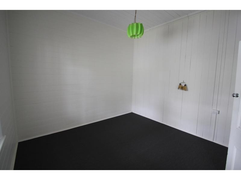 124 Douglas Street, Tenterfield NSW 2372