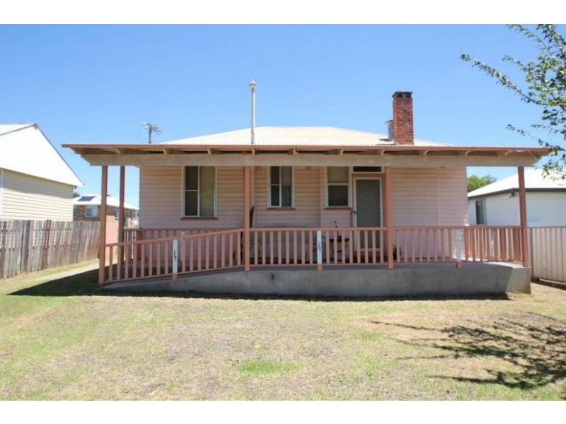 108 Douglas Street, Tenterfield NSW 2372
