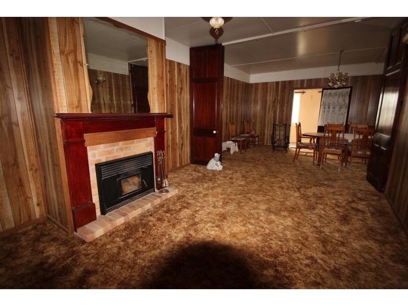 124 Rouse Street, Tenterfield NSW 2372
