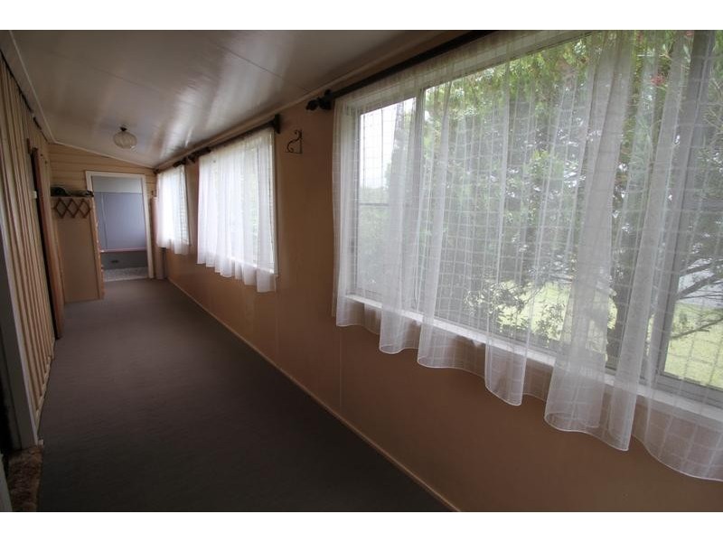 124 Rouse Street, Tenterfield NSW 2372