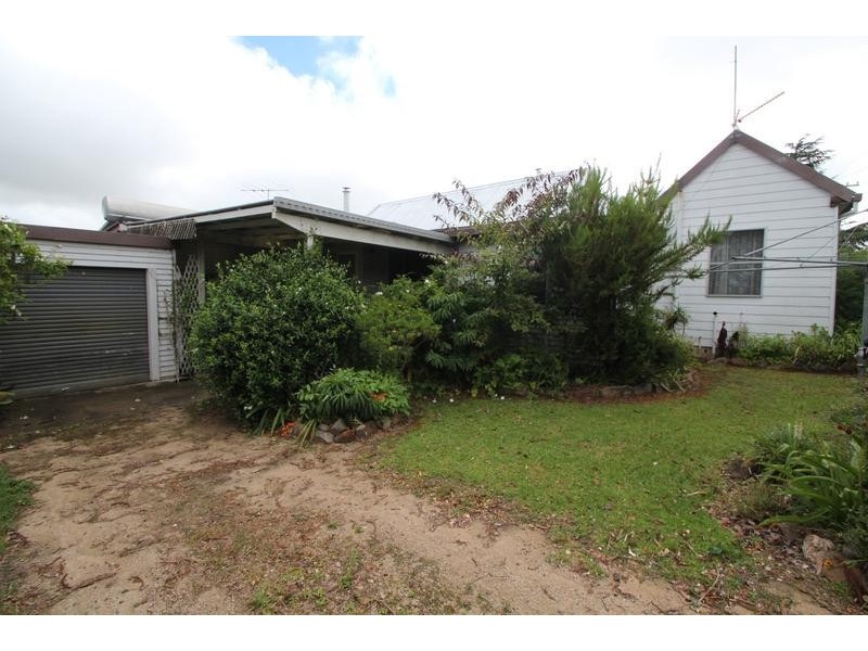 124 Rouse Street, Tenterfield NSW 2372