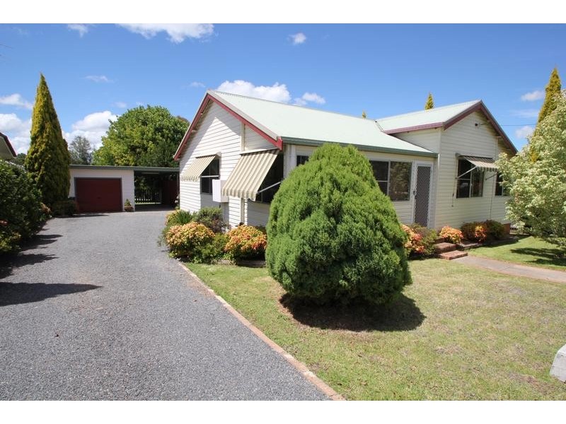 62 Molesworth Street, Tenterfield NSW 2372