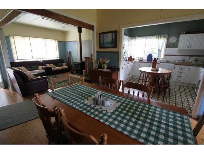 3 Clive Street, Tenterfield NSW 2372