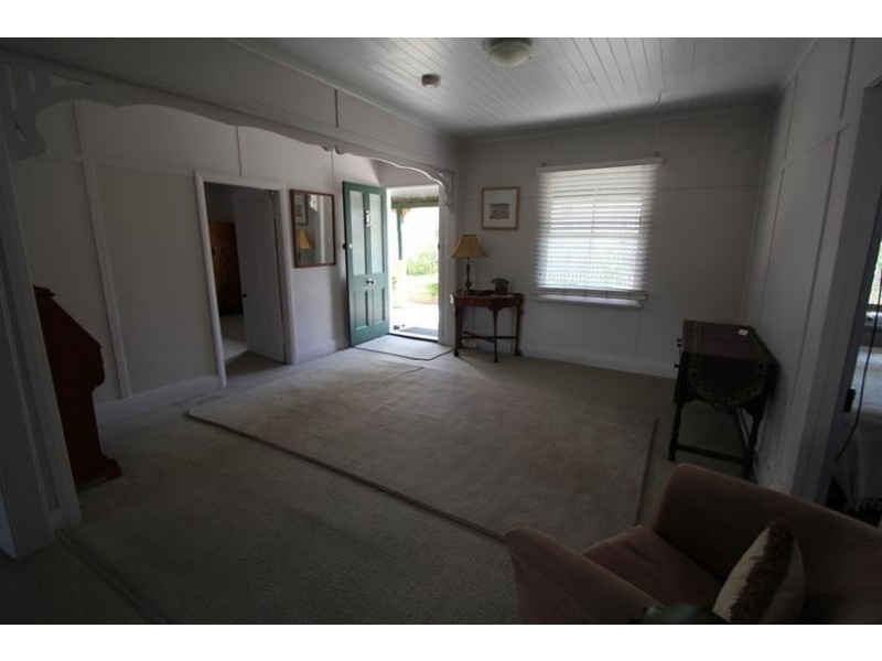 387 Rouse Street, Tenterfield NSW 2372