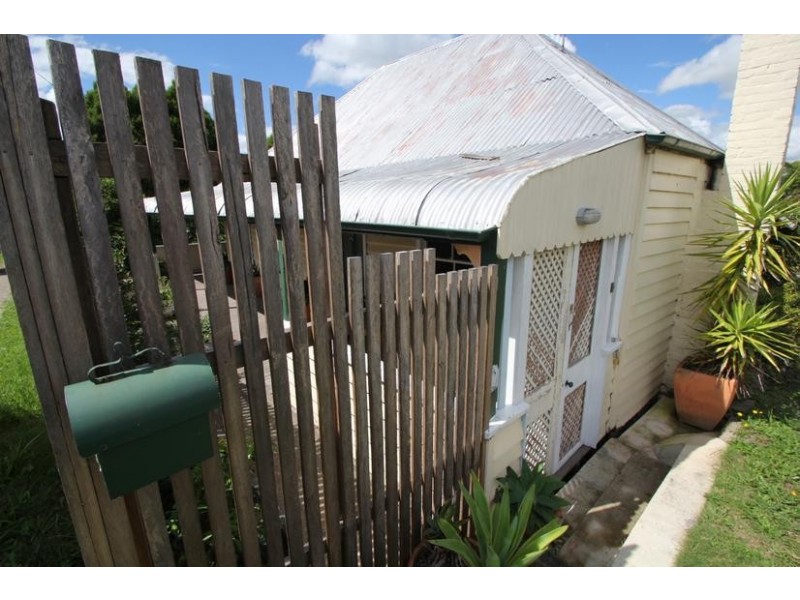 387 Rouse Street, Tenterfield NSW 2372