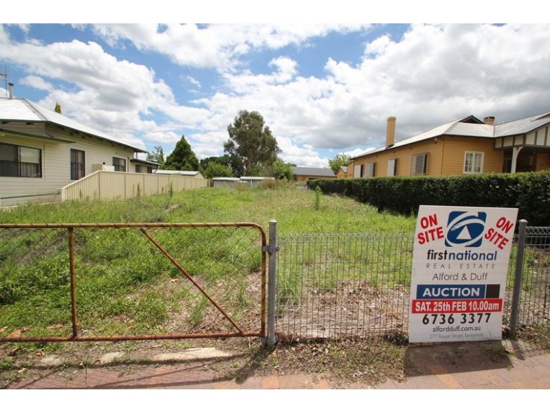 84 High Street, Tenterfield NSW 2372