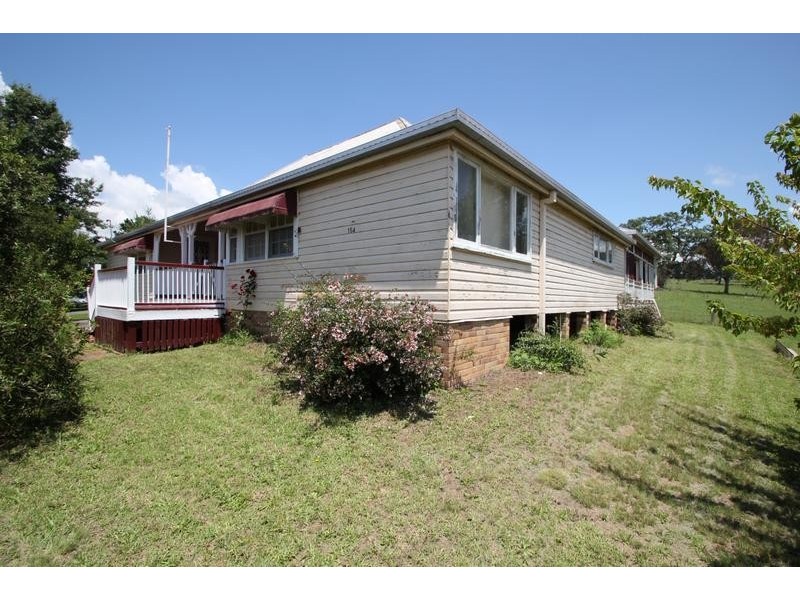 154 Pelham Street, Tenterfield NSW 2372