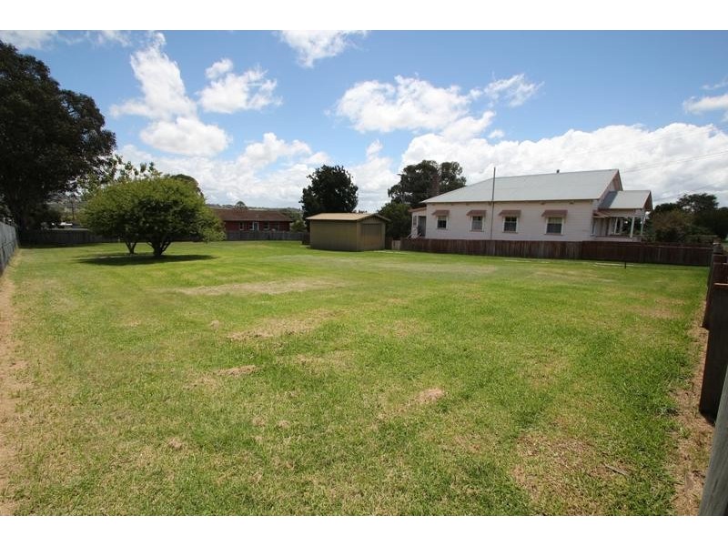 73 Bulwer Street, Tenterfield NSW 2372