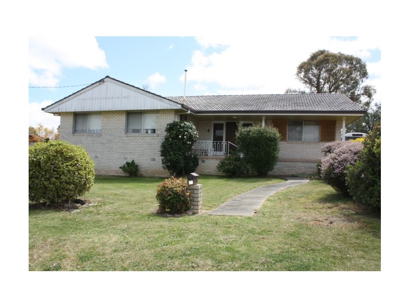 100 Martin Street, Tenterfield NSW 2372