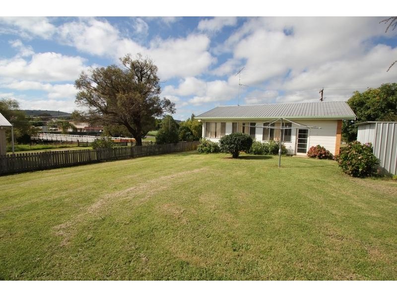 72 Molesworth Street, Tenterfield NSW 2372