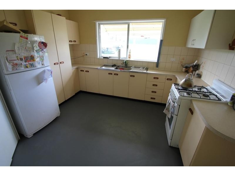 12 Erindee Avenue, Tenterfield NSW 2372