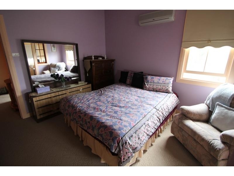 54 Logan Street, Tenterfield NSW 2372