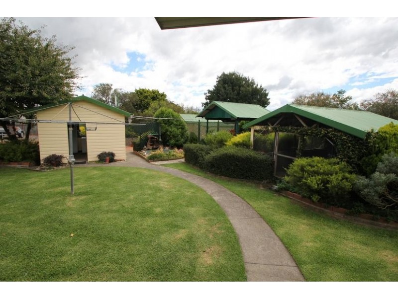 54 Logan Street, Tenterfield NSW 2372