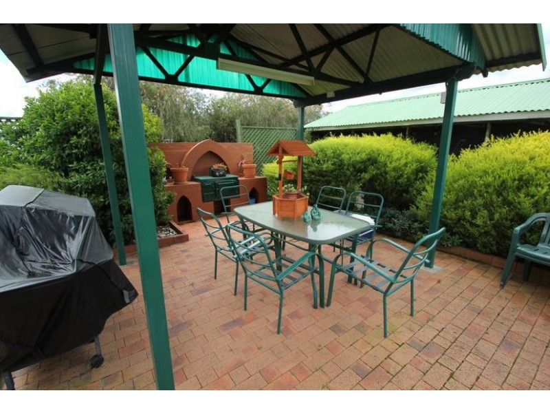 54 Logan Street, Tenterfield NSW 2372