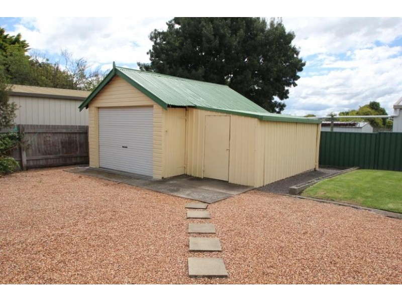 54 Logan Street, Tenterfield NSW 2372