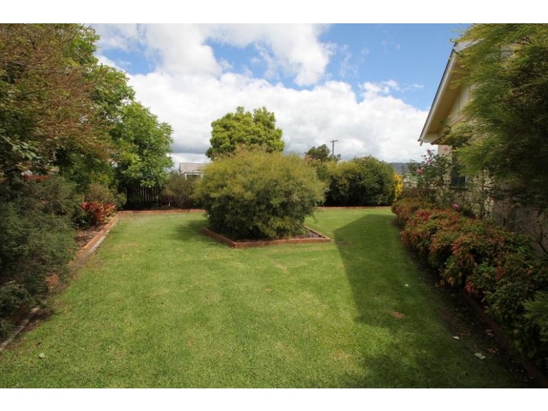 54 Logan Street, Tenterfield NSW 2372