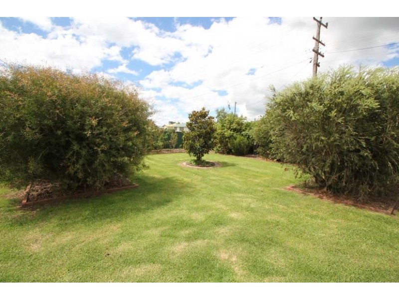 54 Logan Street, Tenterfield NSW 2372