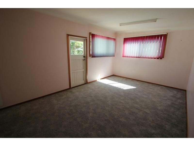 36 Margaret Street, Tenterfield NSW 2372