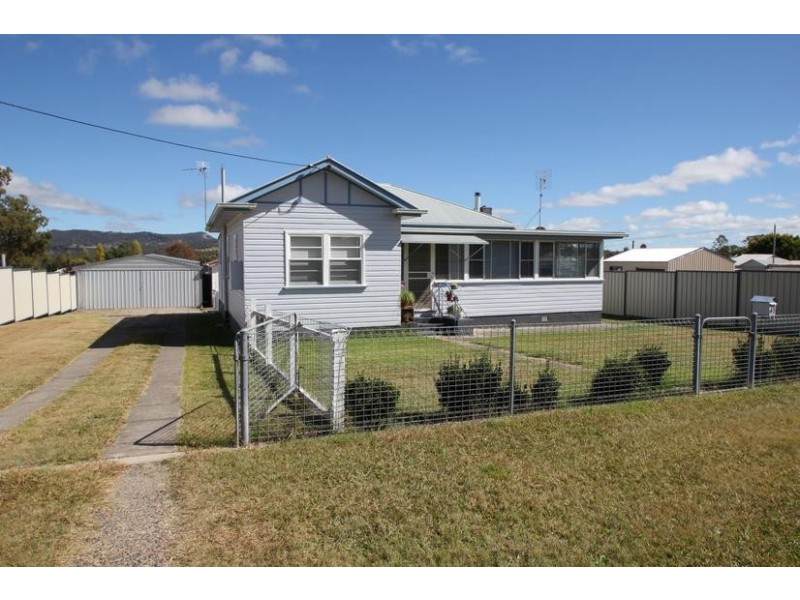 48 Logan Street, Tenterfield NSW 2372