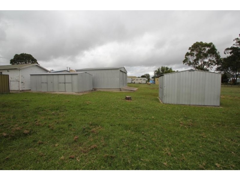 48 Logan Street, Tenterfield NSW 2372