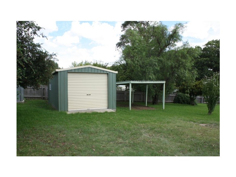 197 Logan Street, Tenterfield NSW 2372