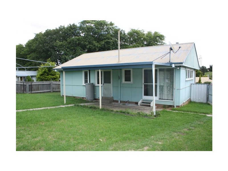 197 Logan Street, Tenterfield NSW 2372