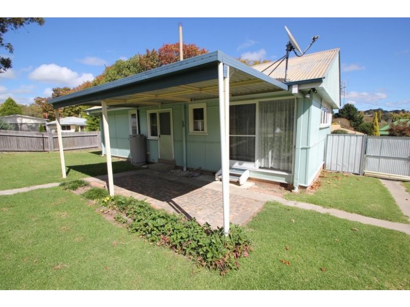 197 Logan Street, Tenterfield NSW 2372