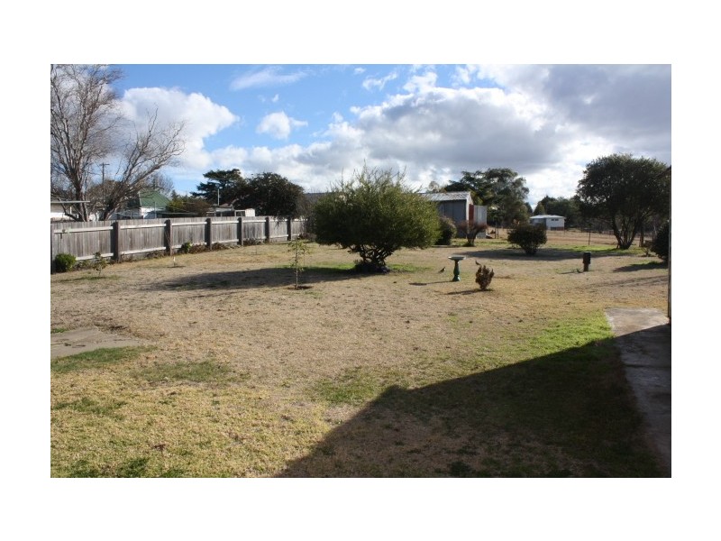 60 George Street, Tenterfield NSW 2372