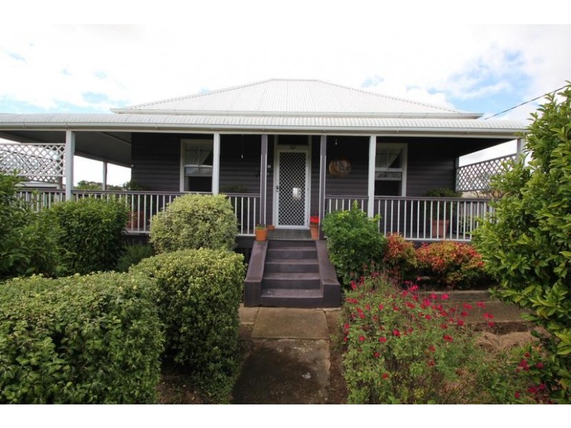 228 Bulwer Street, Tenterfield NSW 2372