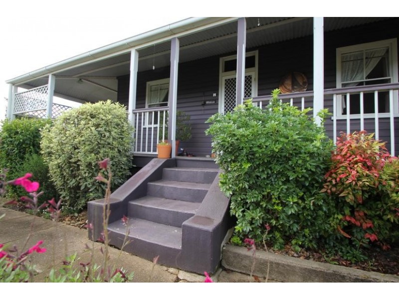 228 Bulwer Street, Tenterfield NSW 2372