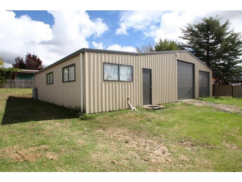 32 Naas Street, Tenterfield NSW 2372