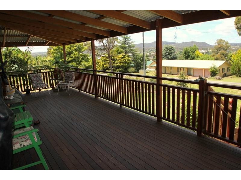 44 Petre Street, Tenterfield NSW 2372