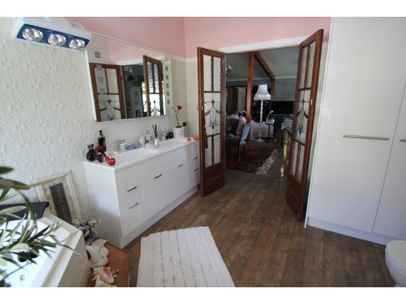 44 Petre Street, Tenterfield NSW 2372