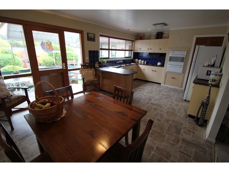 94 Bulwer Street, Tenterfield NSW 2372