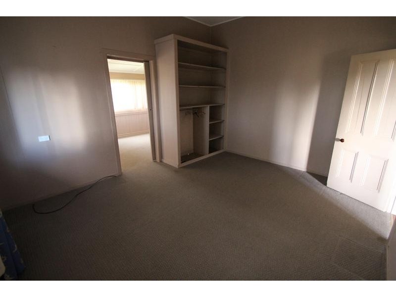 70 – 72 Border Street, Wallangarra QLD 4383