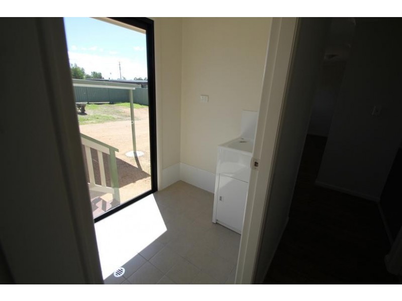 4 Laird Street, Tenterfield NSW 2372