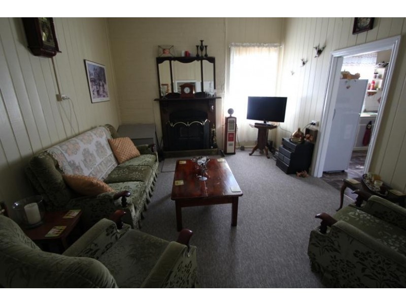 36 Manners Street, Tenterfield NSW 2372