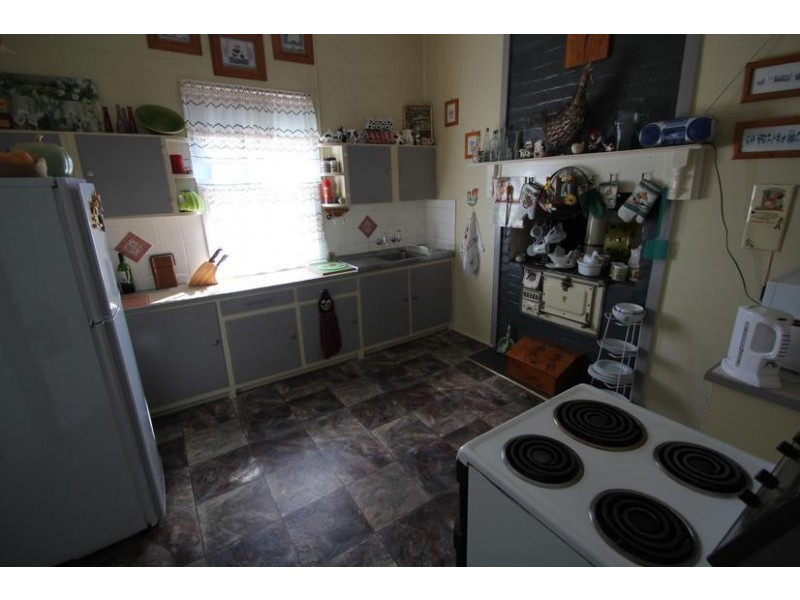 36 Manners Street, Tenterfield NSW 2372