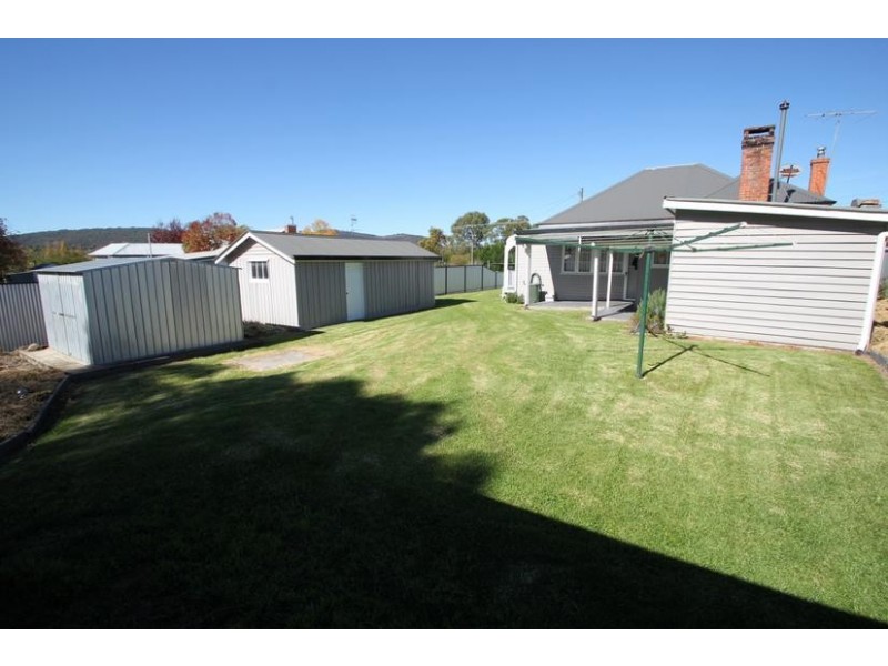 36 Manners Street, Tenterfield NSW 2372