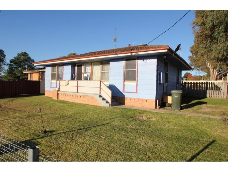 55 Logan Street, Tenterfield NSW 2372