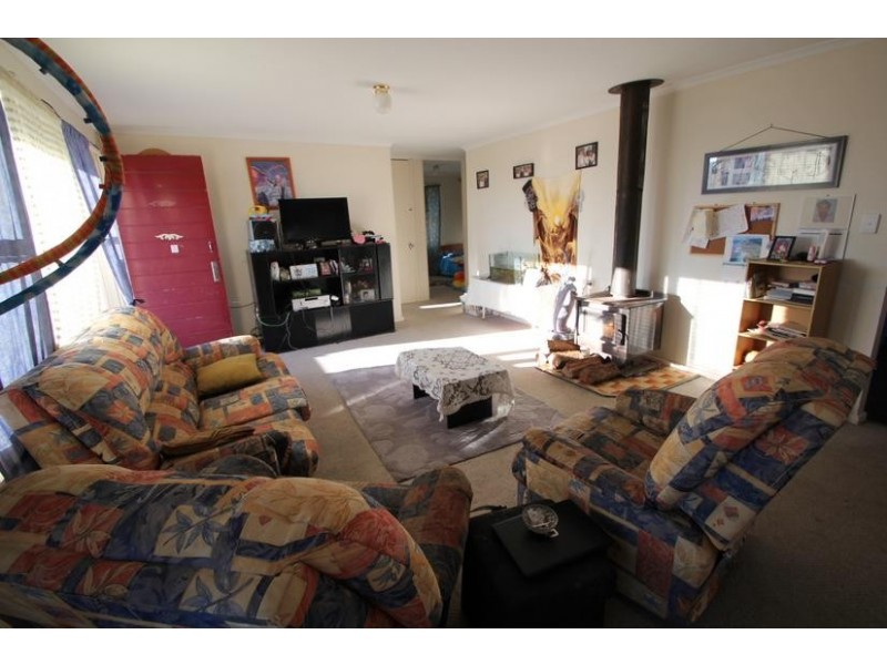 55 Logan Street, Tenterfield NSW 2372