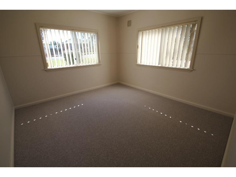 11 Duncan Street, Tenterfield NSW 2372