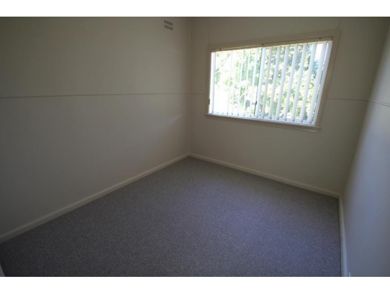 11 Duncan Street, Tenterfield NSW 2372