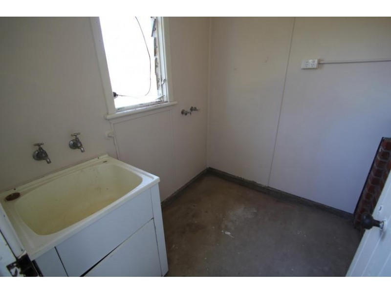 11 Duncan Street, Tenterfield NSW 2372