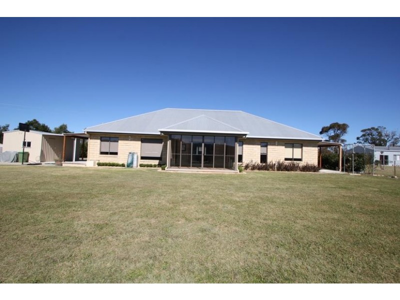 50 Robinson Lane, Tenterfield NSW 2372