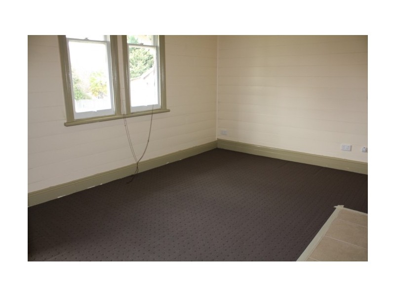 49 Molesworth Street, Tenterfield NSW 2372