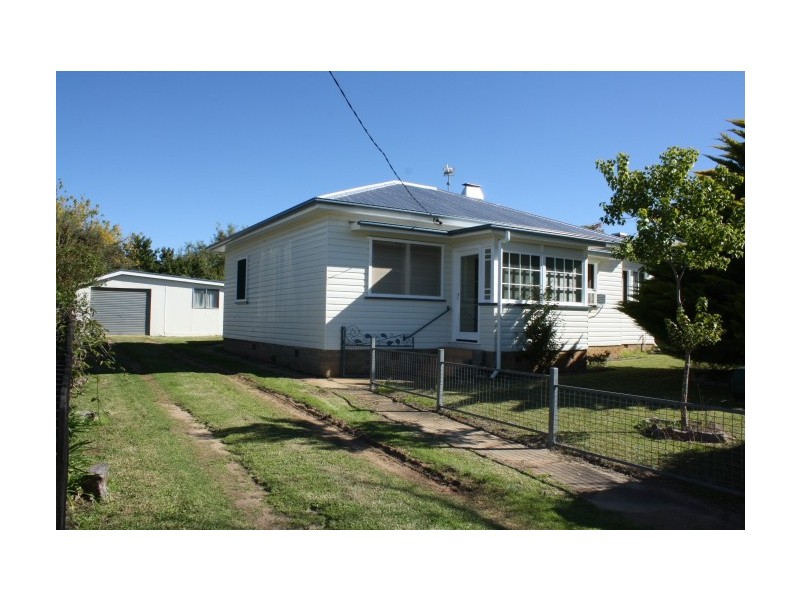 43 Molesworth Street, Tenterfield NSW 2372