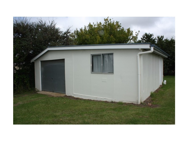 43 Molesworth Street, Tenterfield NSW 2372