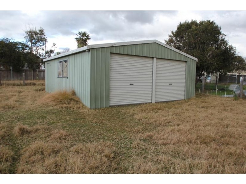 40 Logan Street, Tenterfield NSW 2372