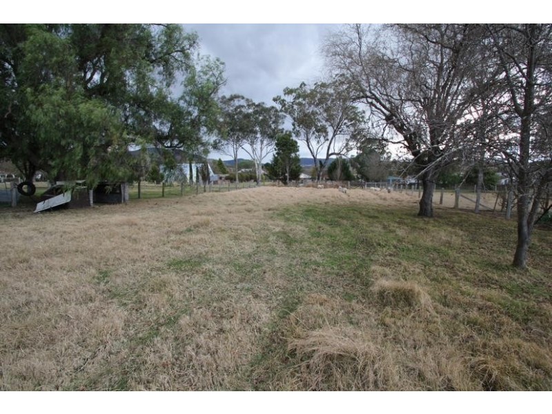 40 Logan Street, Tenterfield NSW 2372